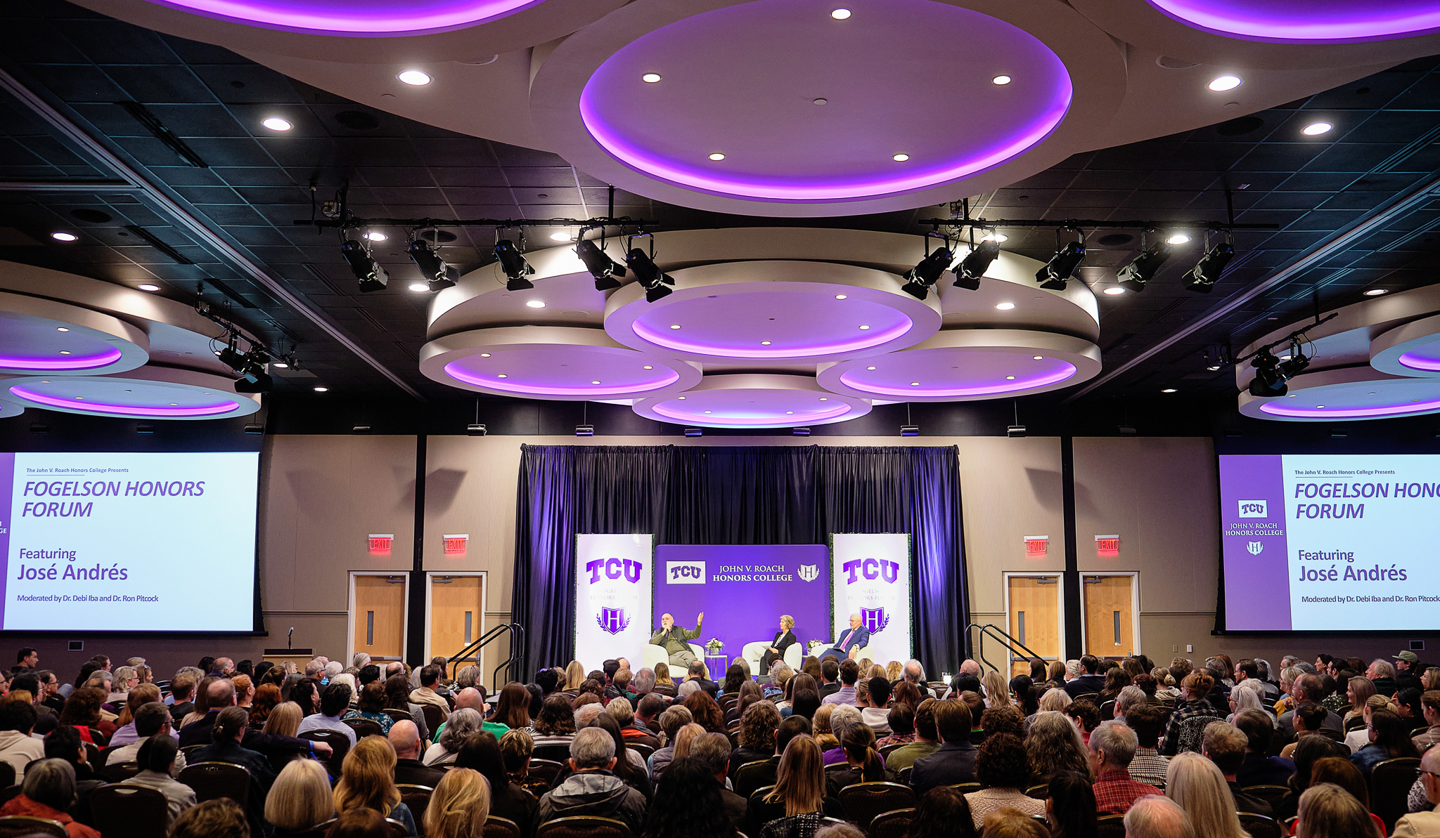 Crowd view of the Fogelson honors forum