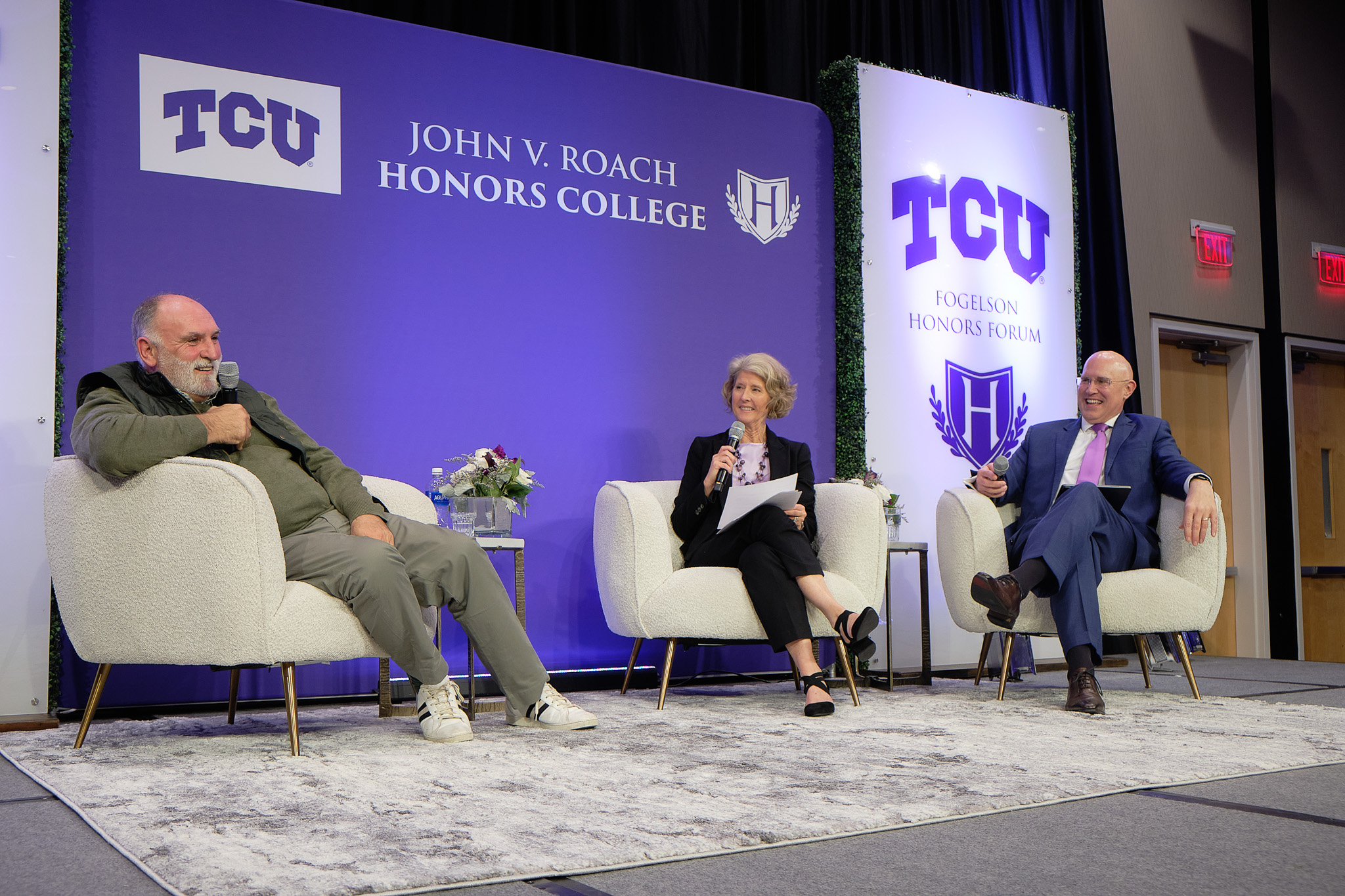 Dr. Ron Pitcock, John V. Roach Honors College and Dr. Debi Iba, Bob Schieffer College of Communication share a laugh with Chef Jose Andres during the rapid fire questionnaire. (Photo: Oliver Martinez)