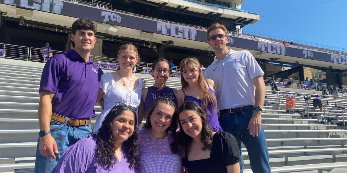 Jalyn Gryskiewicz with friends 