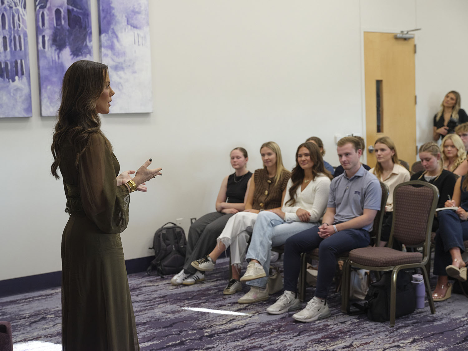 Kendra Scott speaking to Honors students during a Q&A